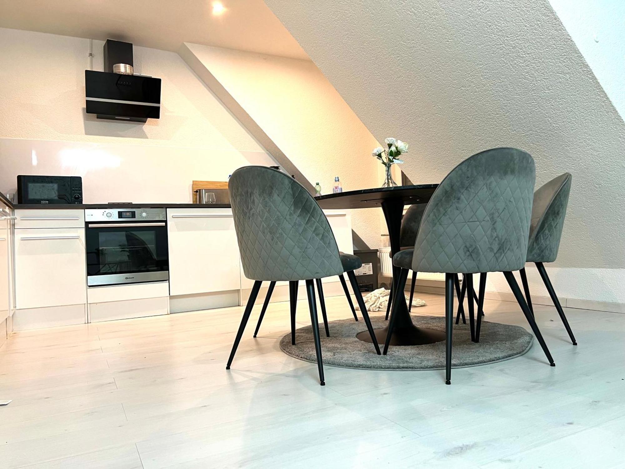 Luxus Maisonette Wohnung Am See, Wehome Premium Занкт-Леон-Рот Екстер'єр фото