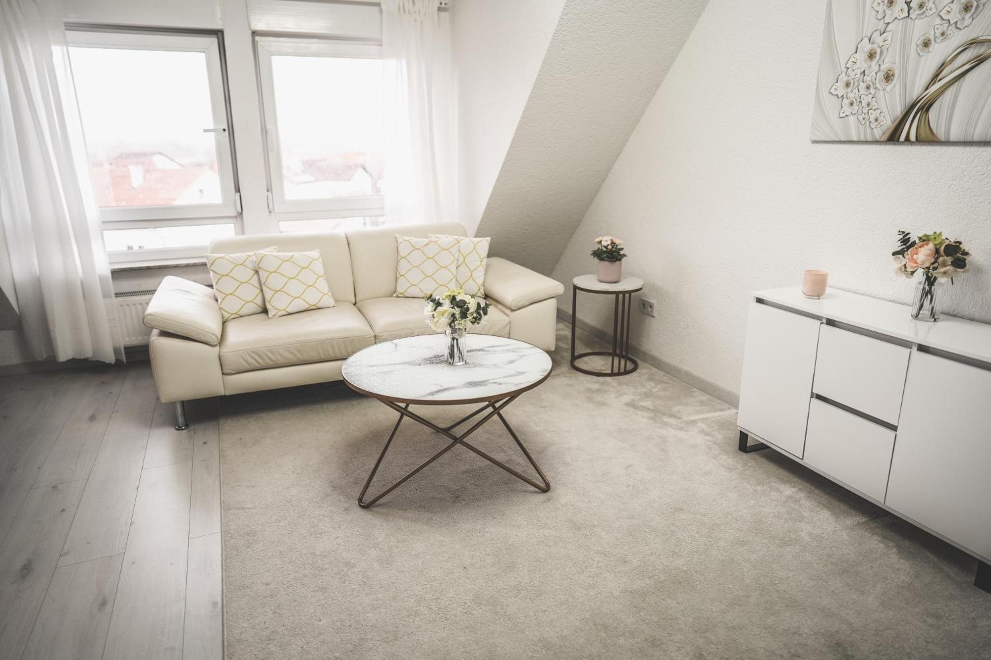 Luxus Maisonette Wohnung Am See, Wehome Premium Занкт-Леон-Рот Екстер'єр фото